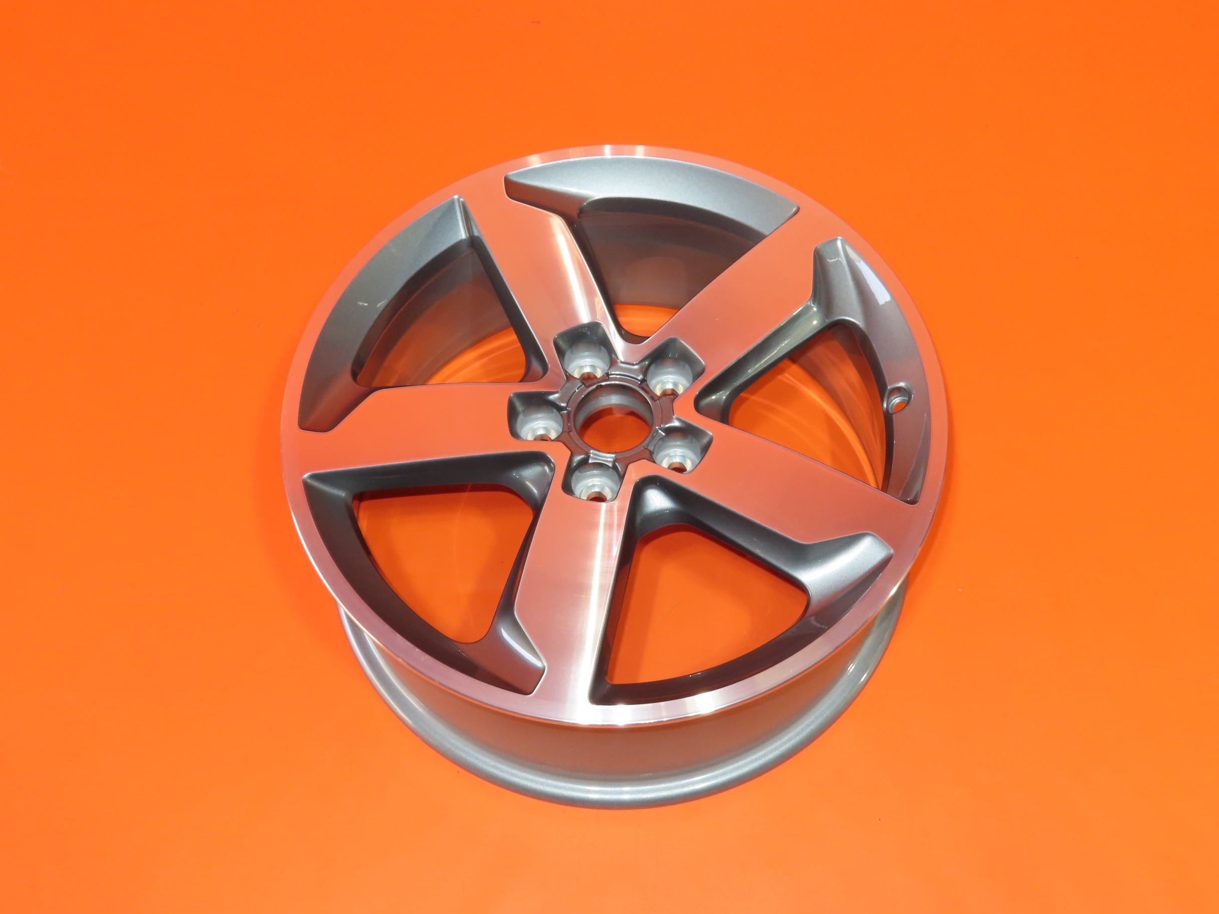 AUDI Q3 WHEEL 18" RIM 2015 2016 ALLOY 5 SPOKE 8U0 601 025 T OEM