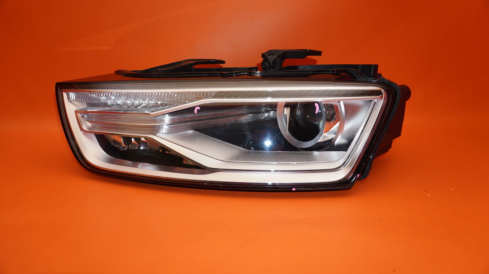 AUDI Q3 HEADLIGHT LEFT DRIVER 2016 2017 LED XENON