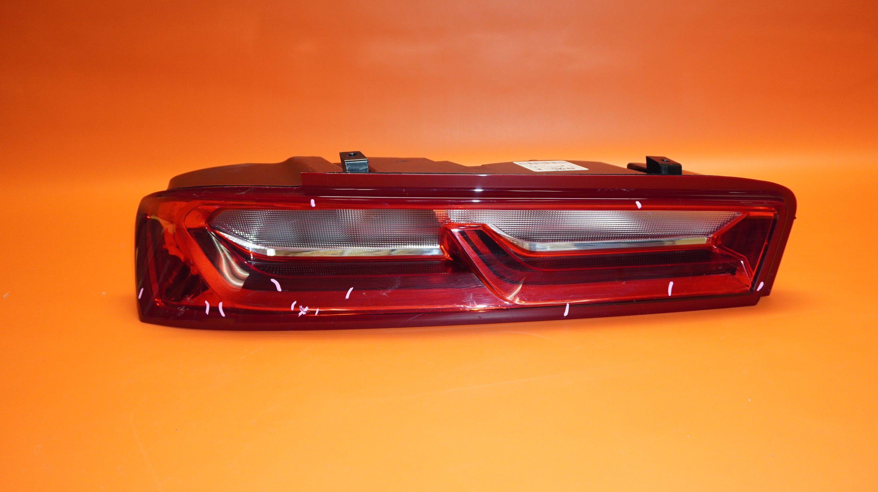 CHEVY CAMARO TAIL LIGHT LEFT DRIVER 2016 2017 2018 84136772 OEM