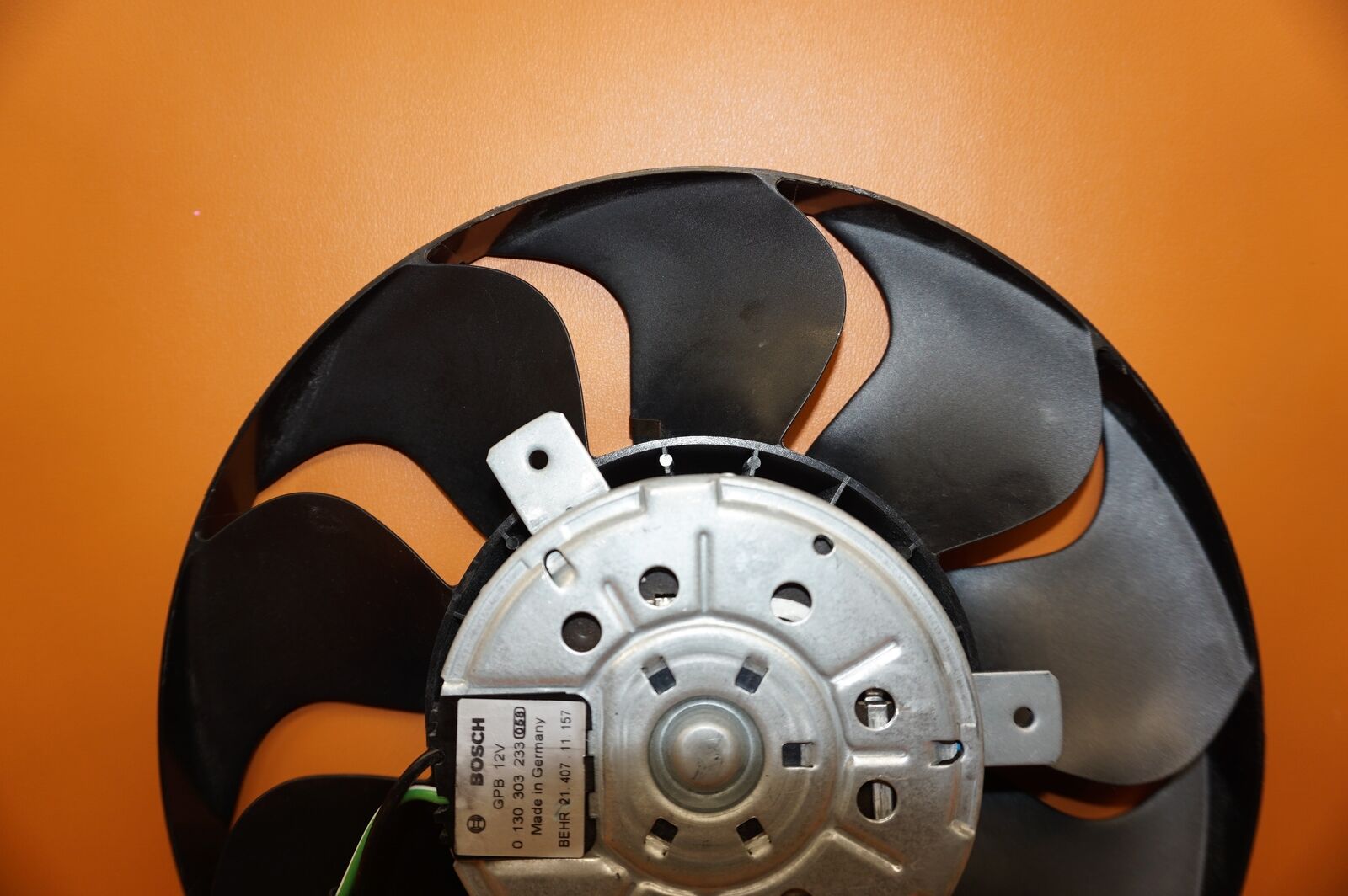 PORSCHE 911 CARRERA COOLING FAN RADIATOR 2001 2002