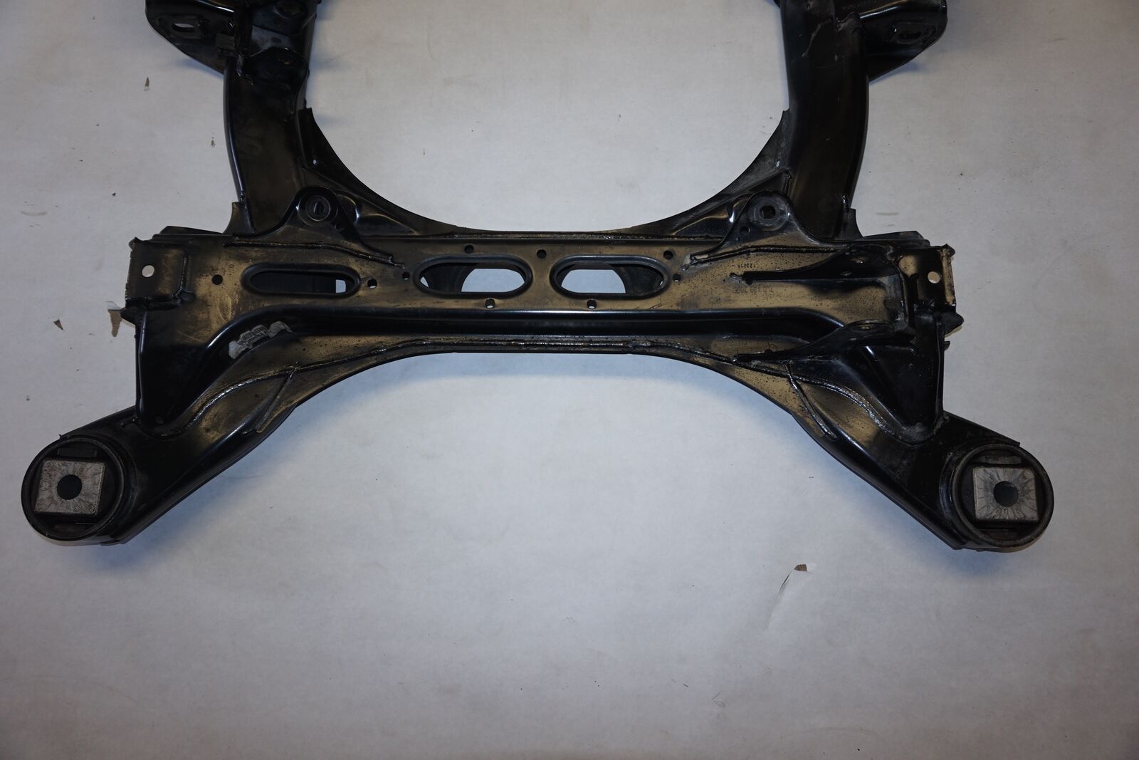 PORSCHE CAYENNE CROSSMEMBER FRONT SUBFRAME 2011