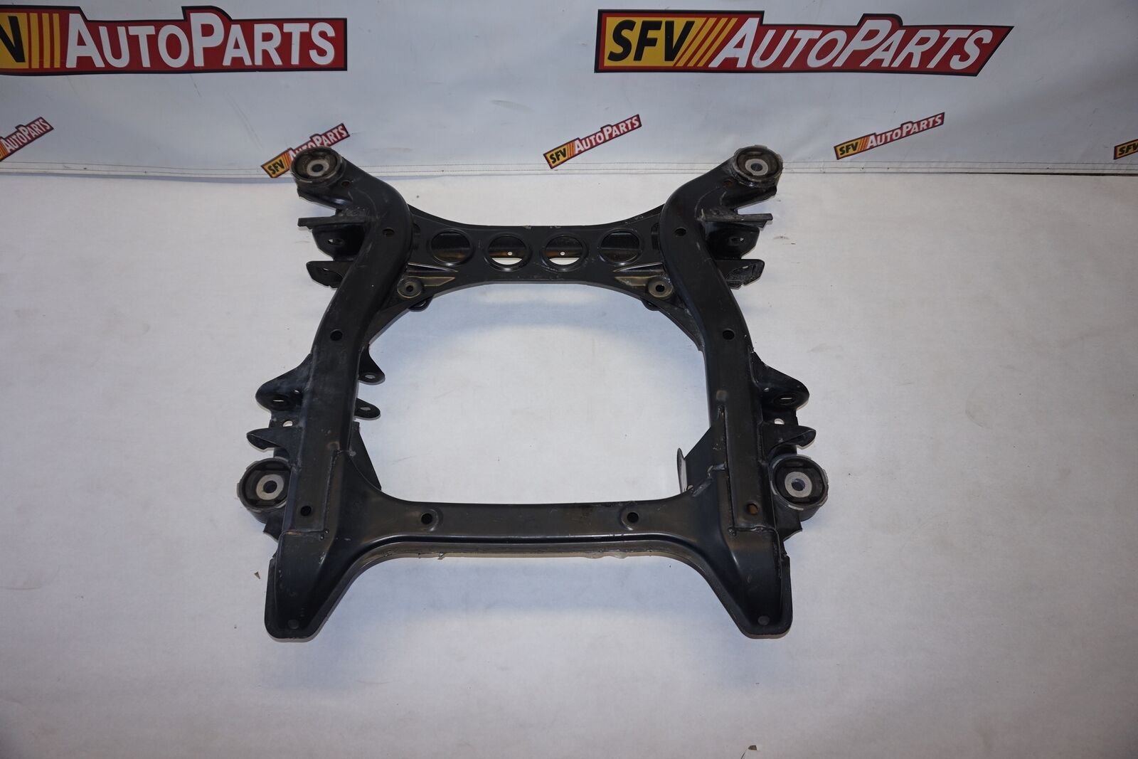PORSCHE CAYENNE CROSSMEMBER FRONT SUBFRAME 2011