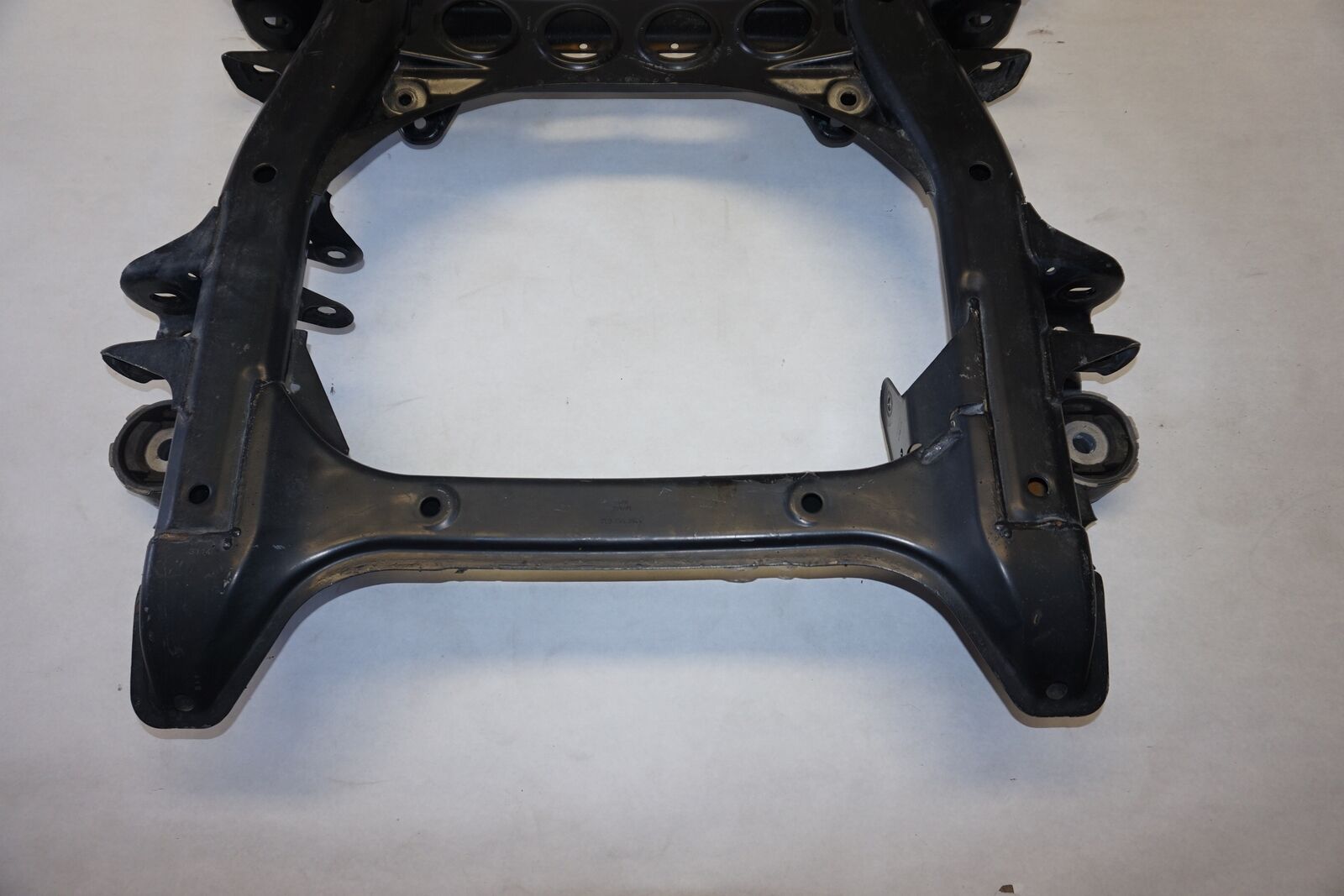 PORSCHE CAYENNE CROSSMEMBER FRONT SUBFRAME 2011