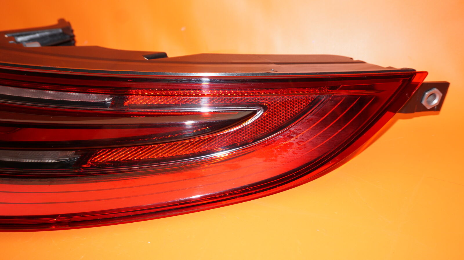 PORSCHE PANAMERA TAIL LIGHT RIGHT PASSENGER 2017 2018