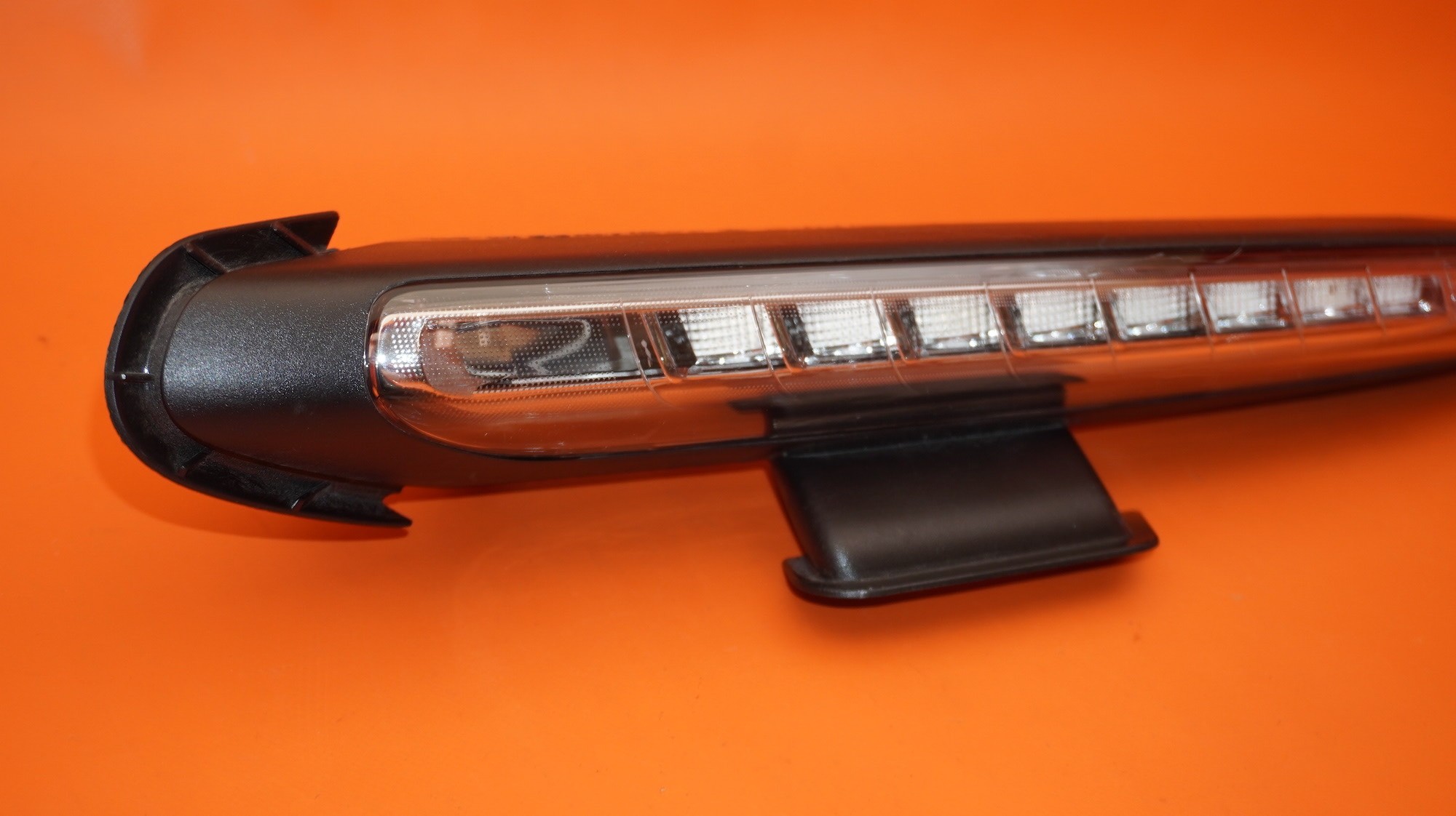 PORSCHE CAYENNE TURBO GTS RUNNING TURN LIGHT LED RIGHT 2011 2012 2013