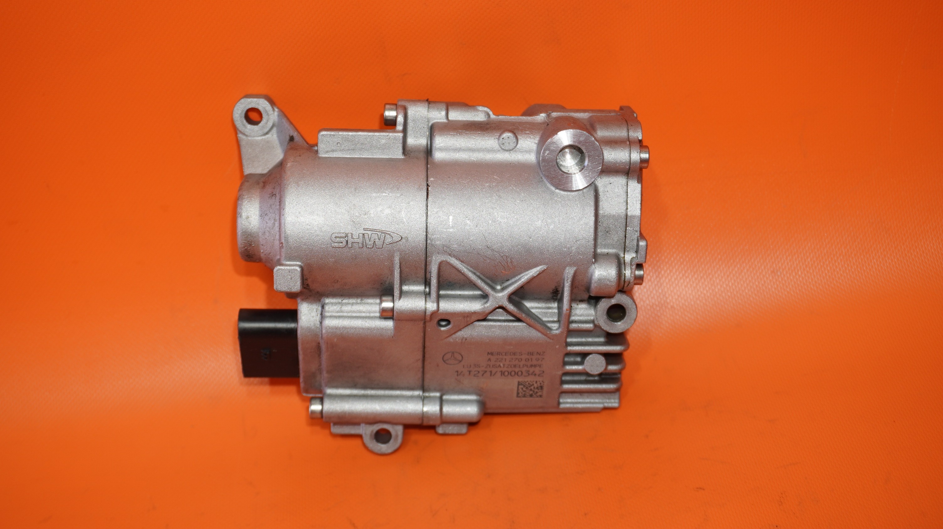 MERCEDES BENZ S550 OIL AUXILIARY PUMP 2007 2008 2009 2010 2011 2012