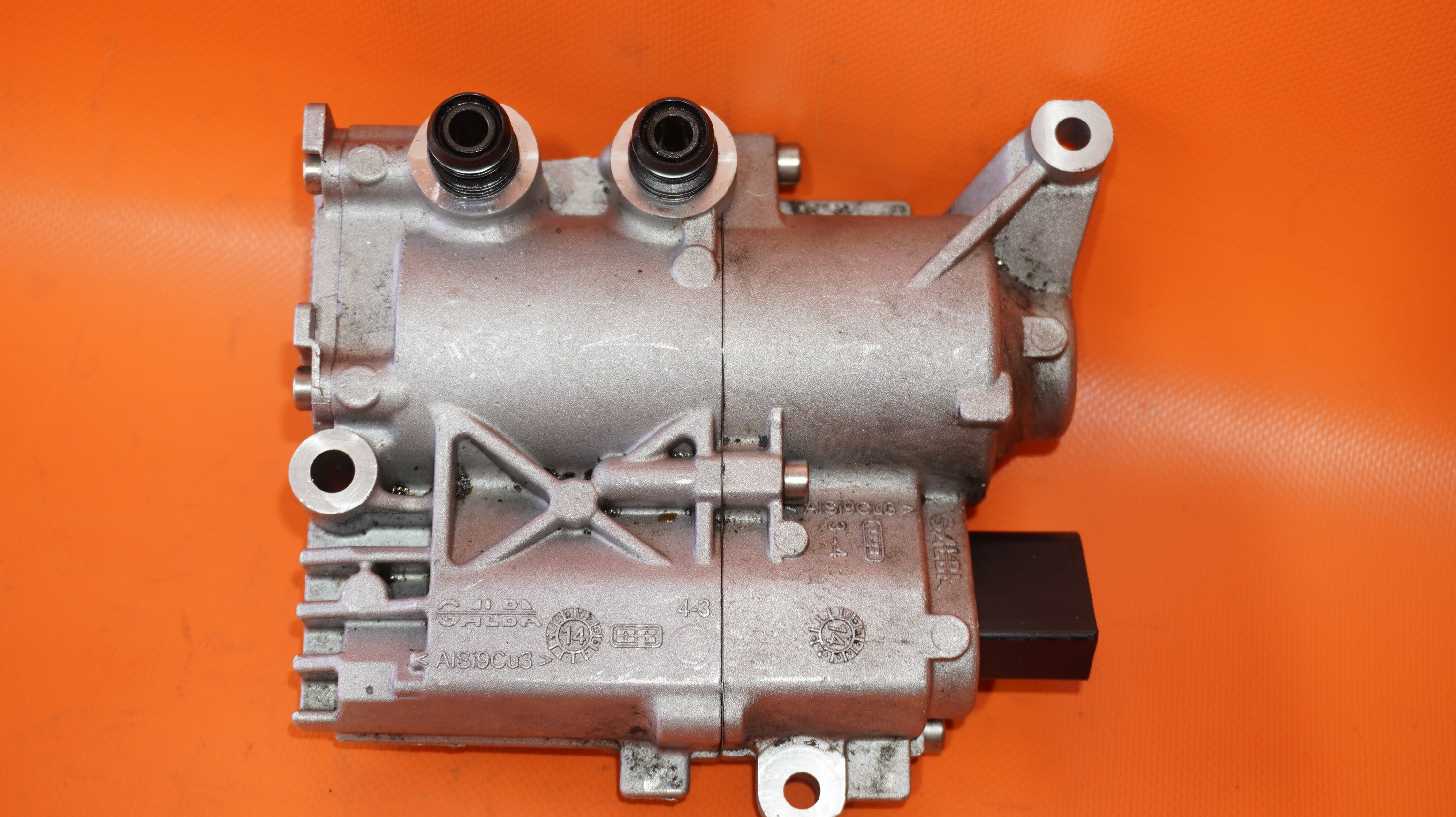 MERCEDES BENZ S550 OIL AUXILIARY PUMP 2007 2008 2009 2010 2011 2012