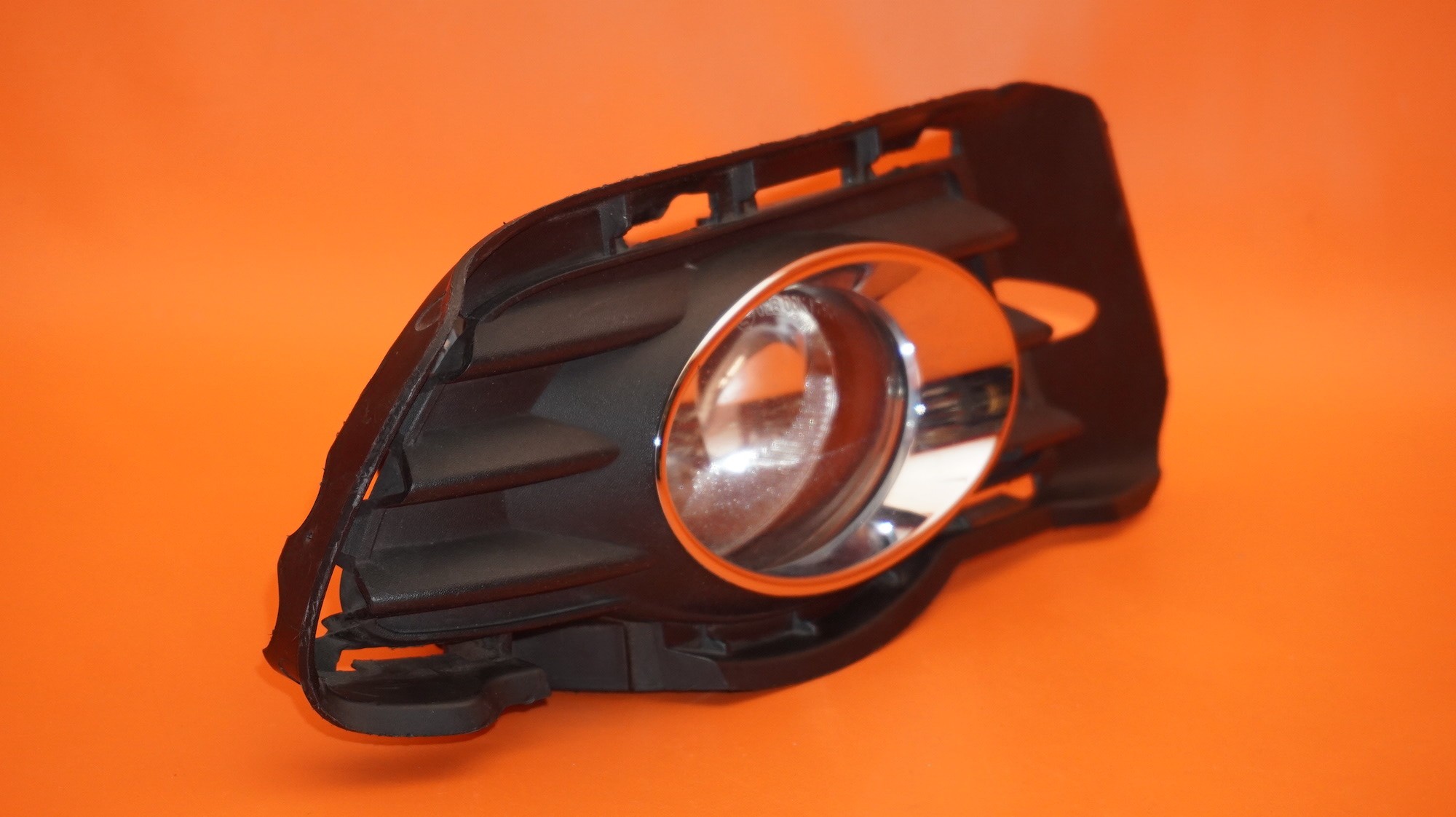 MERCEDES BENZ C300 FOG LIGHT RIGHT PASSENGER 2008 2009 A1698201656 OEM