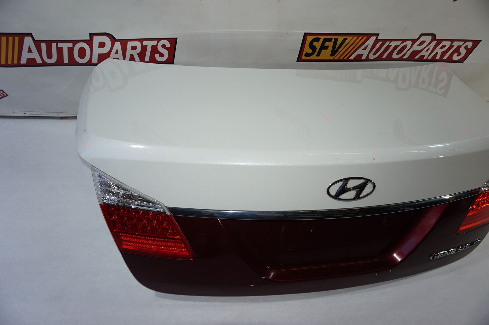 thumbnail image 2 of Genuine Hyundai Genesis Trunk Emblem Badge 86310-3M000 - OEM Replacement For 2009-2014 Models 2 of 14