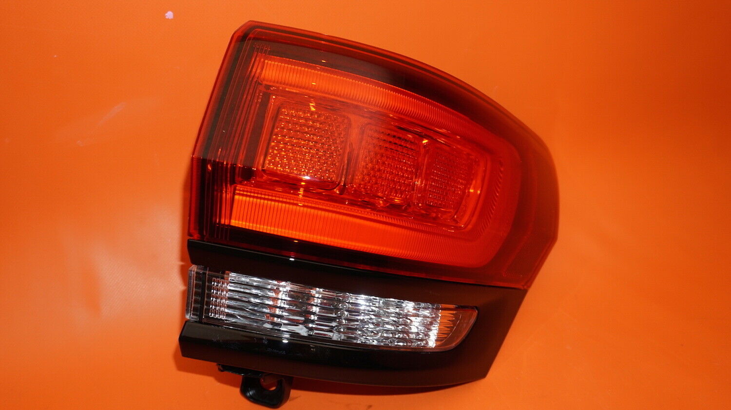 JEEP GRAND CHEROKEE SRT TAIL LIGHT RIGHT PASSENGER 2016