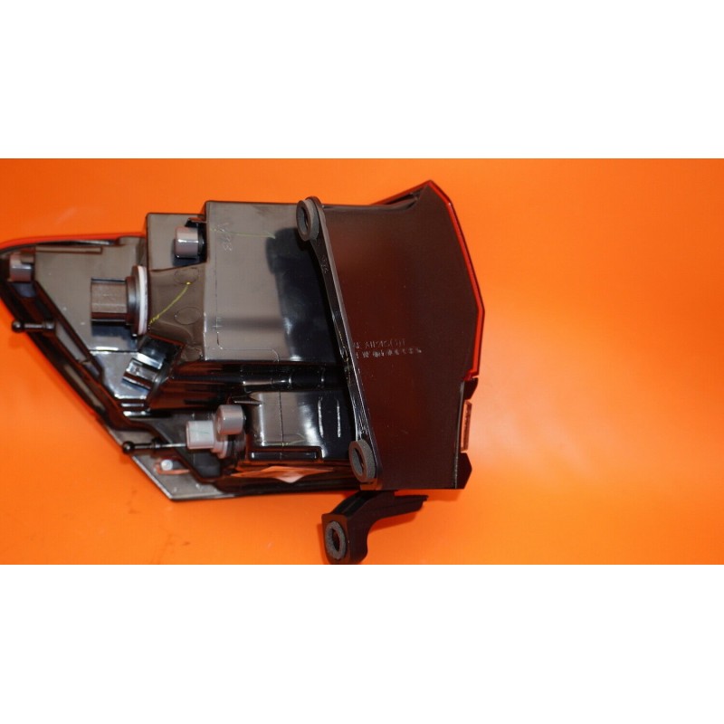 JEEP GRAND CHEROKEE SRT TAIL LIGHT RIGHT PASSENGER 2016