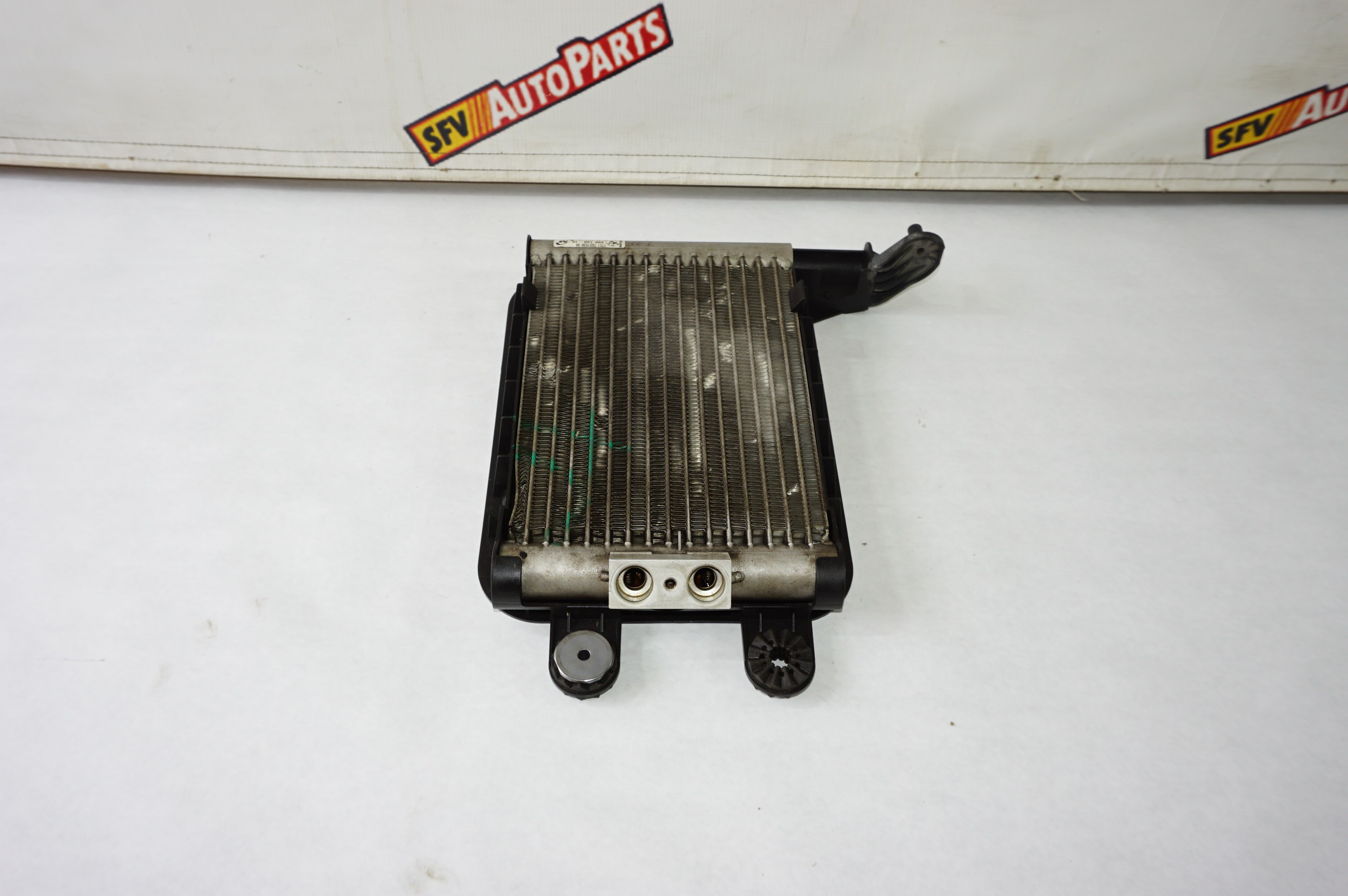 BMW X3 ENGINE OIL COOLER 2011 2012 2013 2014 17217601536 3.0L F25
