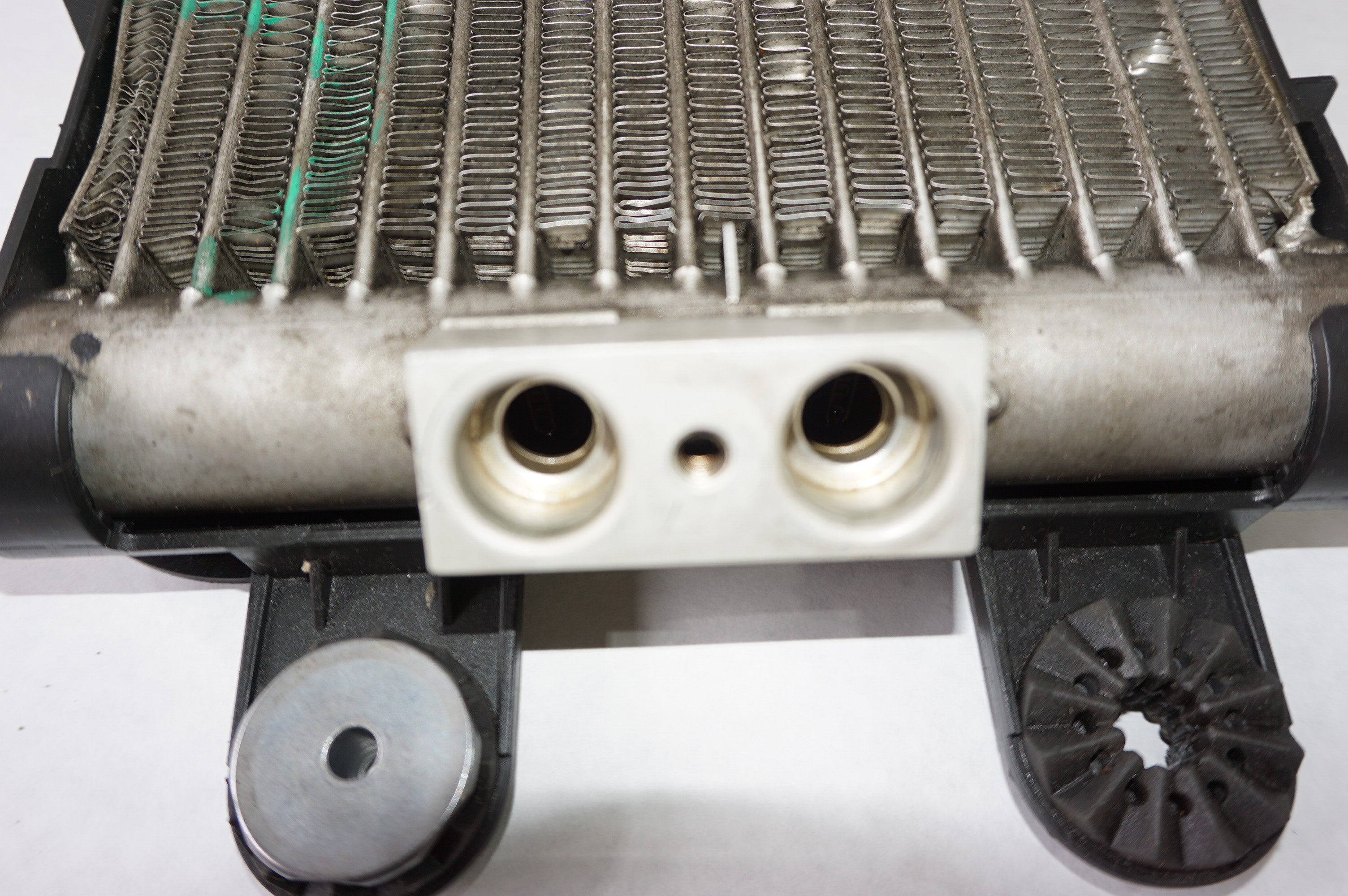 BMW X3 ENGINE OIL COOLER 2011 2012 2013 2014 17217601536 3.0L F25