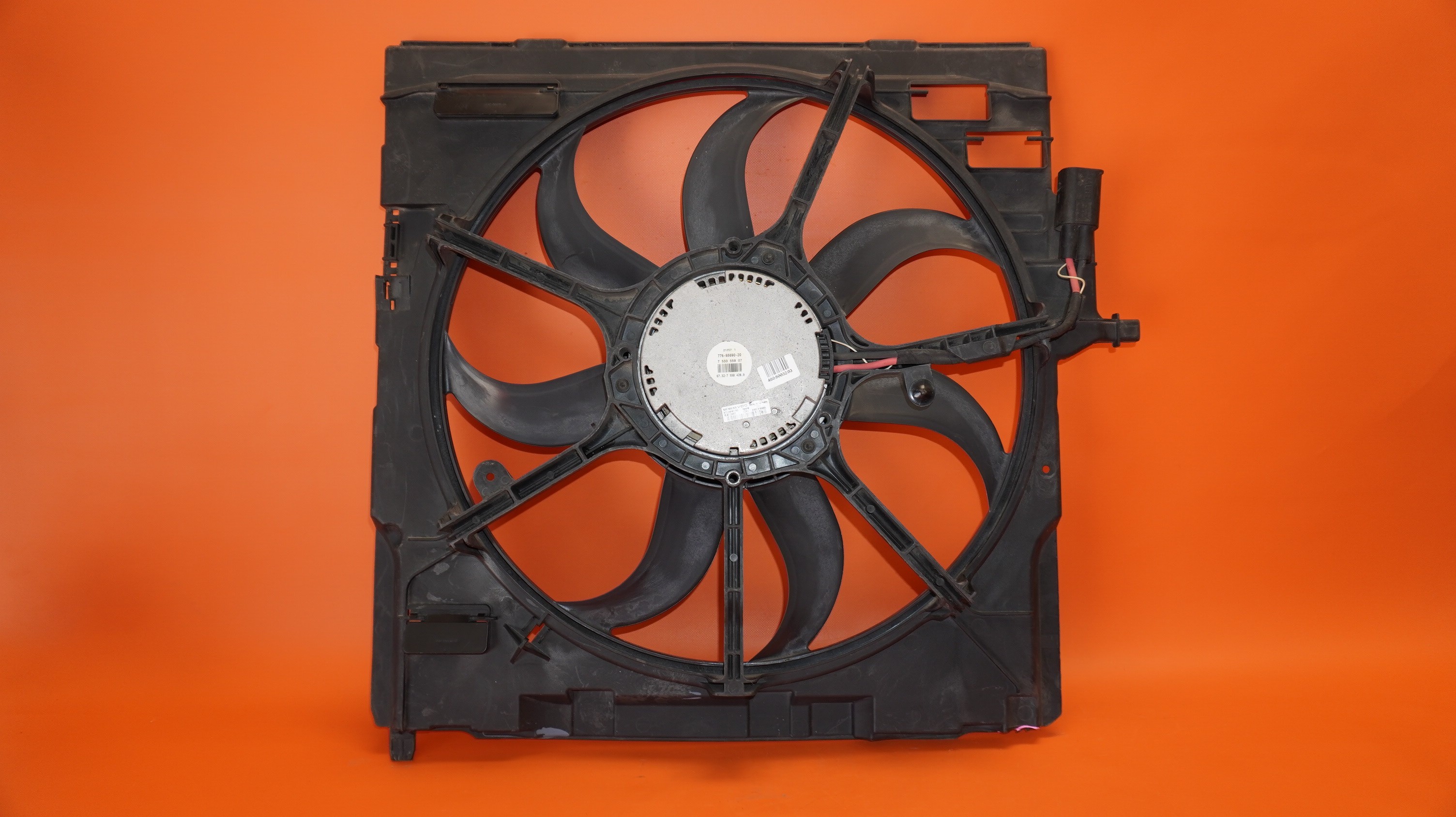BMW X5 X6 COOLING FAN 2008 2009 2010 2011 2012 2013 560557110 OEM