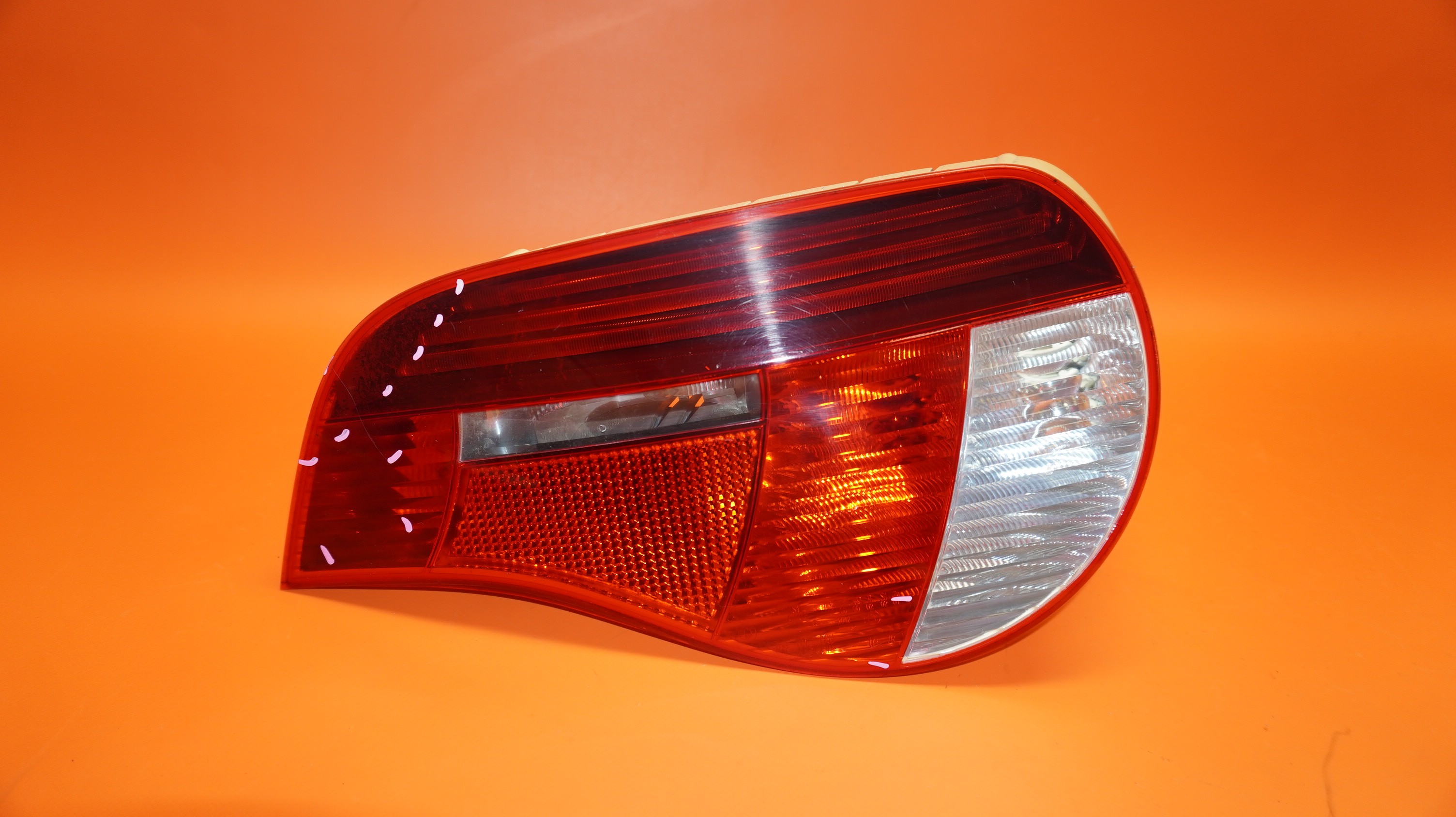 BMW Z4 TAIL LIGHT RIGHT PASSENGER 2006 2007 2008 E85 983424 OEM