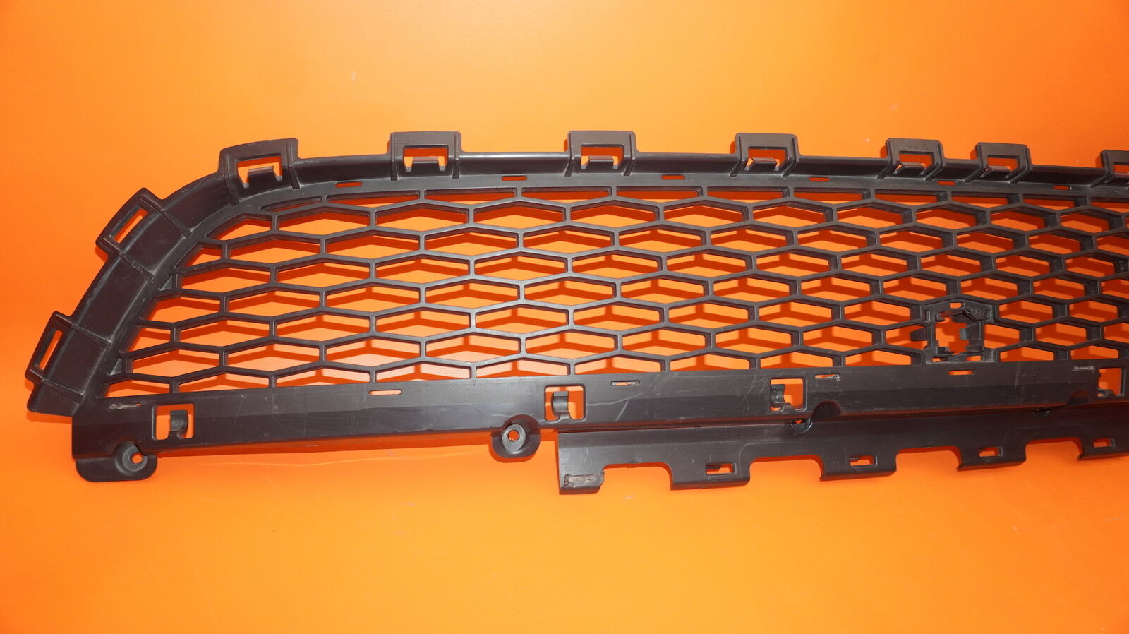 thumbnail image 2 of KARPAL Gloss Black Front Hood Grille For Land Rover Discovery Sport 2015-2019 – LR097951 2 of 2