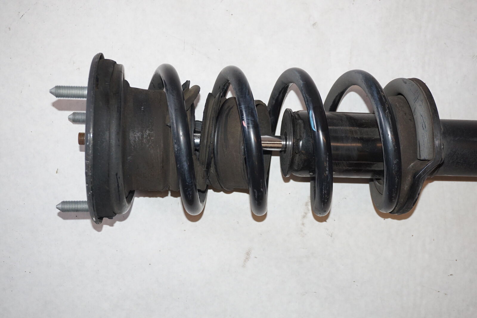 LEXUS IS250 AIR SHOCK ABSORBER STRUT FRONT 20062010