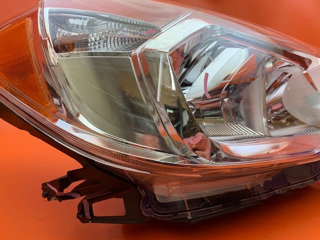 Pair Factory Halogen Headlights For 2014-2016 Subaru Forester - Chrome Housing, DOT/SAE