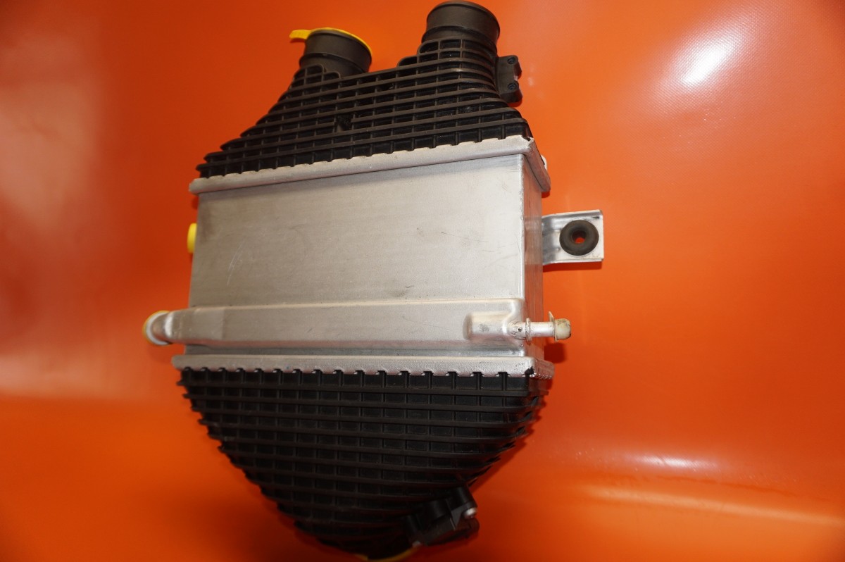 BMW M2 INTERCOOLER CHARGE AIR M4 2019 2020 3.0L 17517846235 OEM