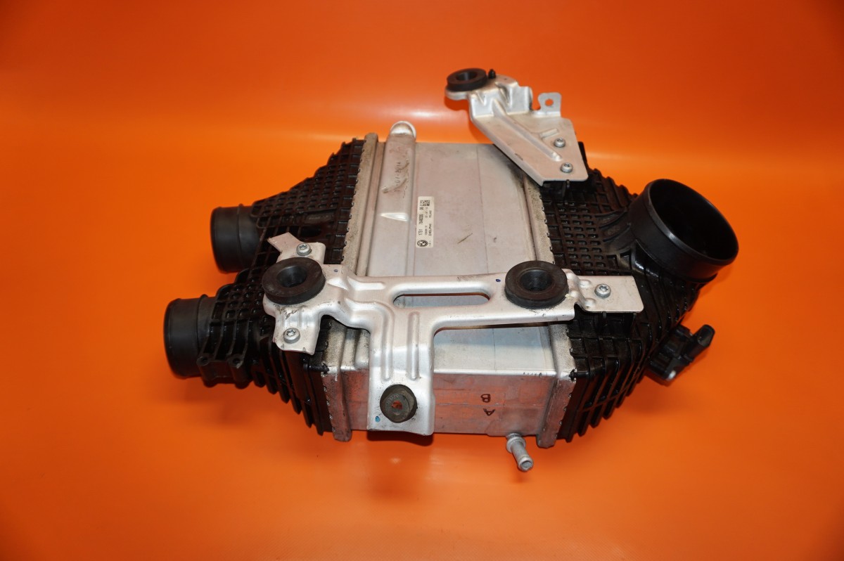 BMW M2 INTERCOOLER CHARGE AIR M4 2019 2020 3.0L 17517846235 OEM