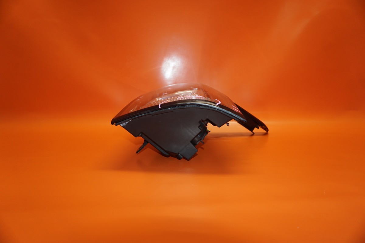 thumbnail image 2 of MZORANGE LED Tail Light Assembly For Land Rover Range Rover L405 (2013-2020) - Red & Smoke 2 of 4