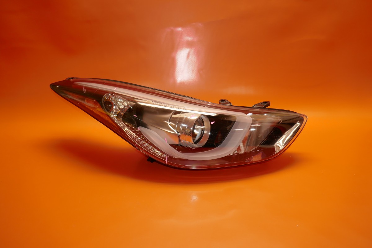 HYUNDAI ELANTRA HEADLIGHT RIGHT PASSENGER 2014 2015 2016 HALOGEN 92102