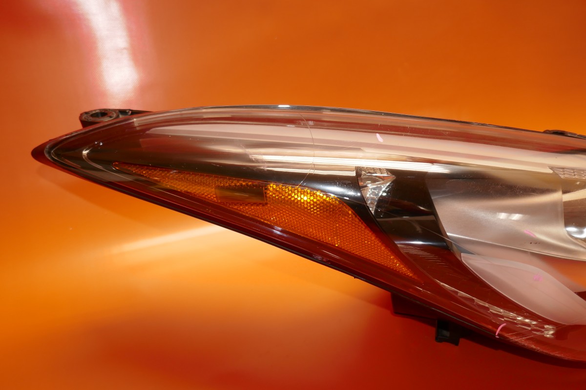 HYUNDAI ELANTRA HEADLIGHT RIGHT PASSENGER 2014 2015 2016 HALOGEN 92102