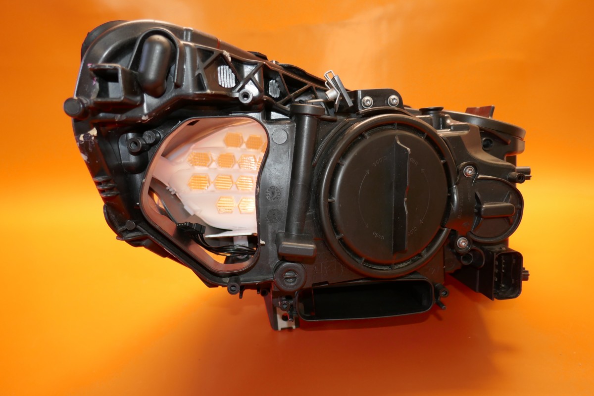 春夏新作 LEFT HEADLIGHT GT 550 BMW DRIVER XENON F07 2013 2012 2011 邦画・日本映画