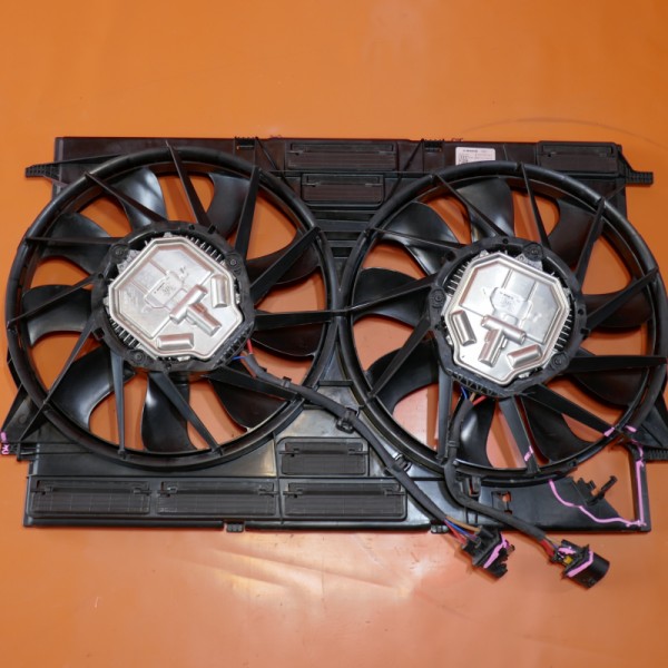 AUDI Q7 Q8 COOLING FAN 2018 2019 2020 8W0121003D OEM DAMAGED