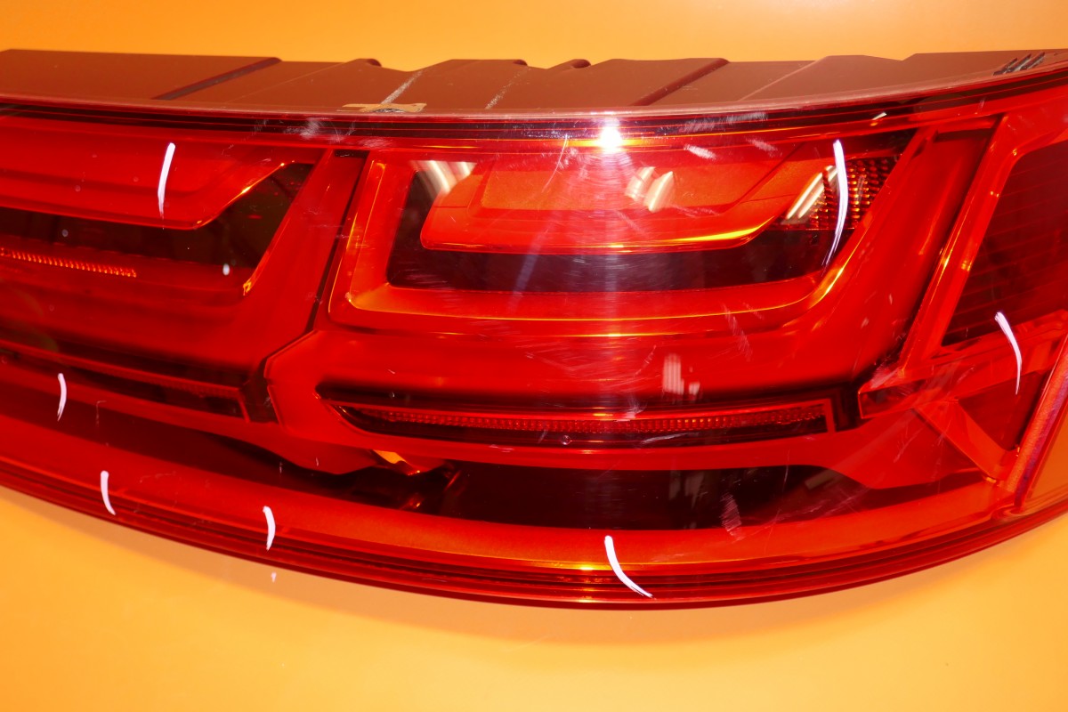 AUDI Q7 TAIL LIGHT RIGHT PASSENGER 2017 2018 2019 LED 4M0945094L OEM