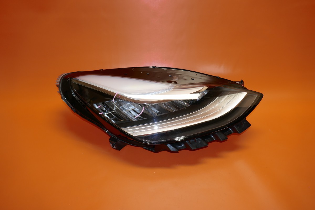 TESLA MODEL Y HEADLIGHT RIGHT PASSENGER 2020 2021 2022 107737200K OEM