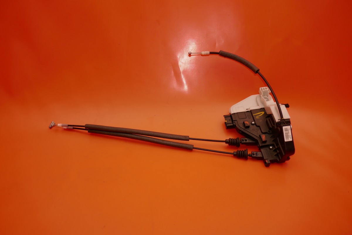 HYUNDAI SANTA FE DOOR LATCH LOCK LEFT FRONT 2013 2014 2015 2016 2017