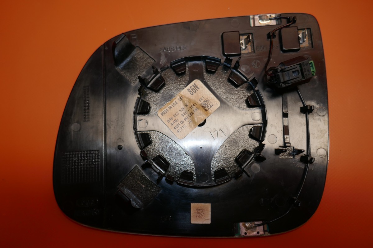 AUDI Q5 MIRROR GLASS RIGHT 2013 2014 2015 2016 2017 8R0857536N OEM