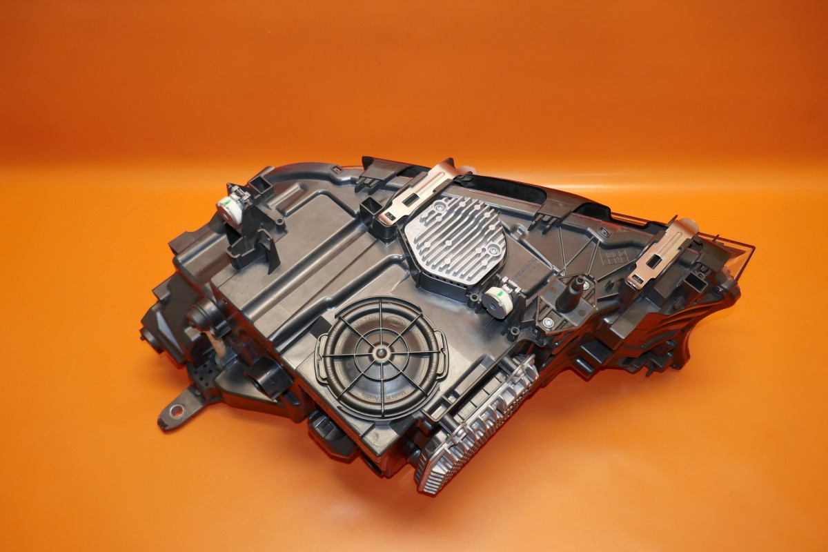 BMW 750 HEADLIGHT RIGHT PASSENGER 2016 2017 2018 2019 LED 740 7465598