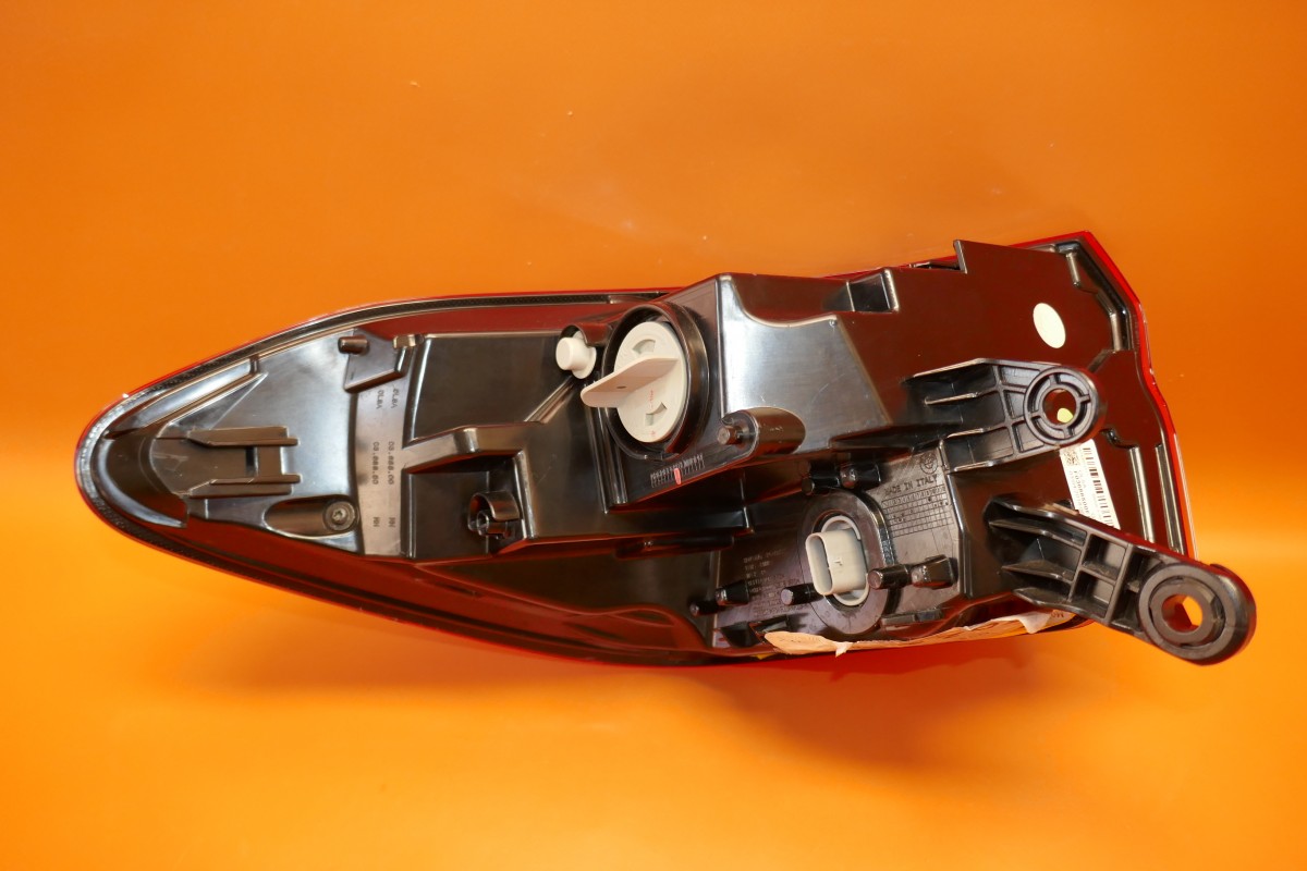 BMW X2 TAIL LIGHT RIGHT PASSENGER 2018 2019 2020 F03688500F LED F39 OEM