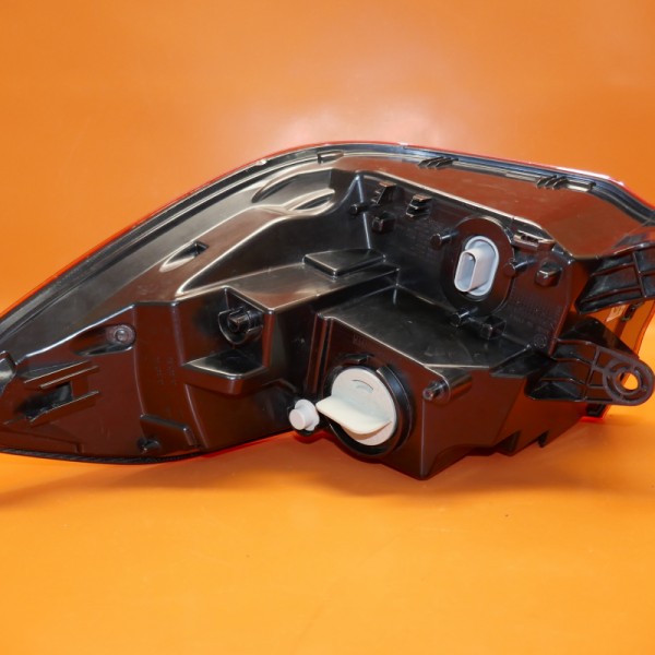 BMW X2 TAIL LIGHT LEFT DRIVER 2018 2019 2020 F03687500E LED F39 OEM