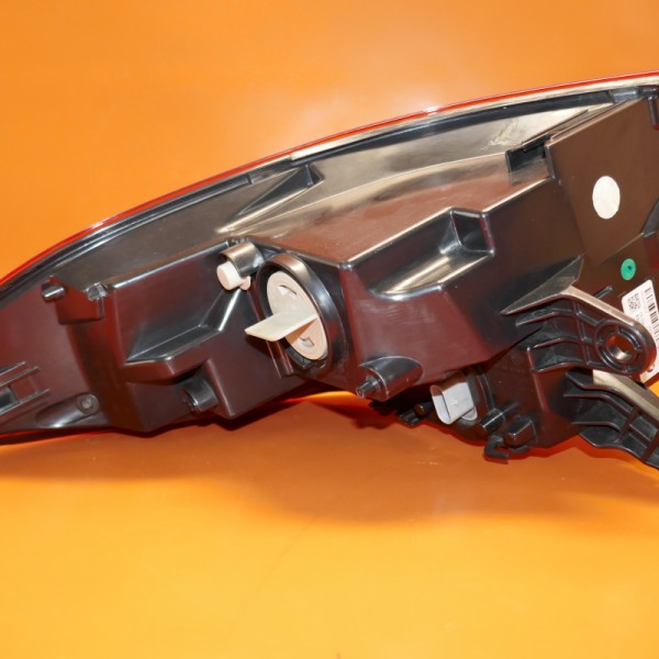 BMW X2 TAIL LIGHT RIGHT PASSENGER 2018 2019 2020 LED F39 F03688500E OEM