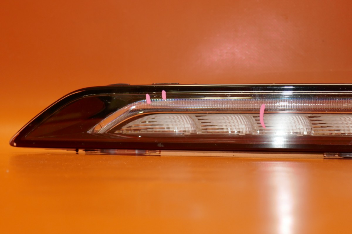 PORSCHE MACAN FOG LIGHT RIGHT PASSENGER 2015 2016 2017 2018 95B941182A OEM