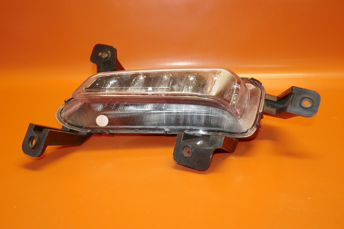 HYUNDAI ELANTRA DAYTIME RUNNING LIGHT 2017 2018 92207 F2100 OEM