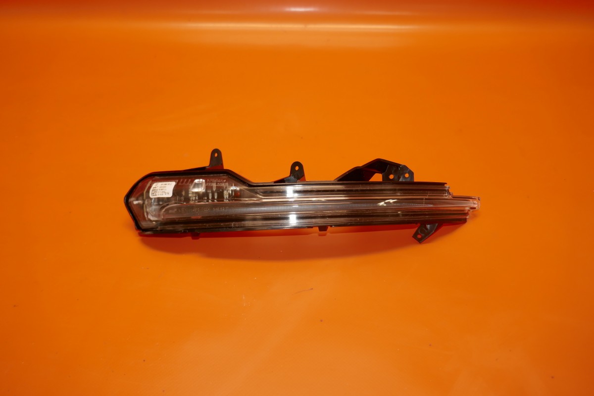 PORSCHE CAYENNE TURN SIGNAL INDICATOR LEFT 2019 2020 2021 9Y1949101C OEM