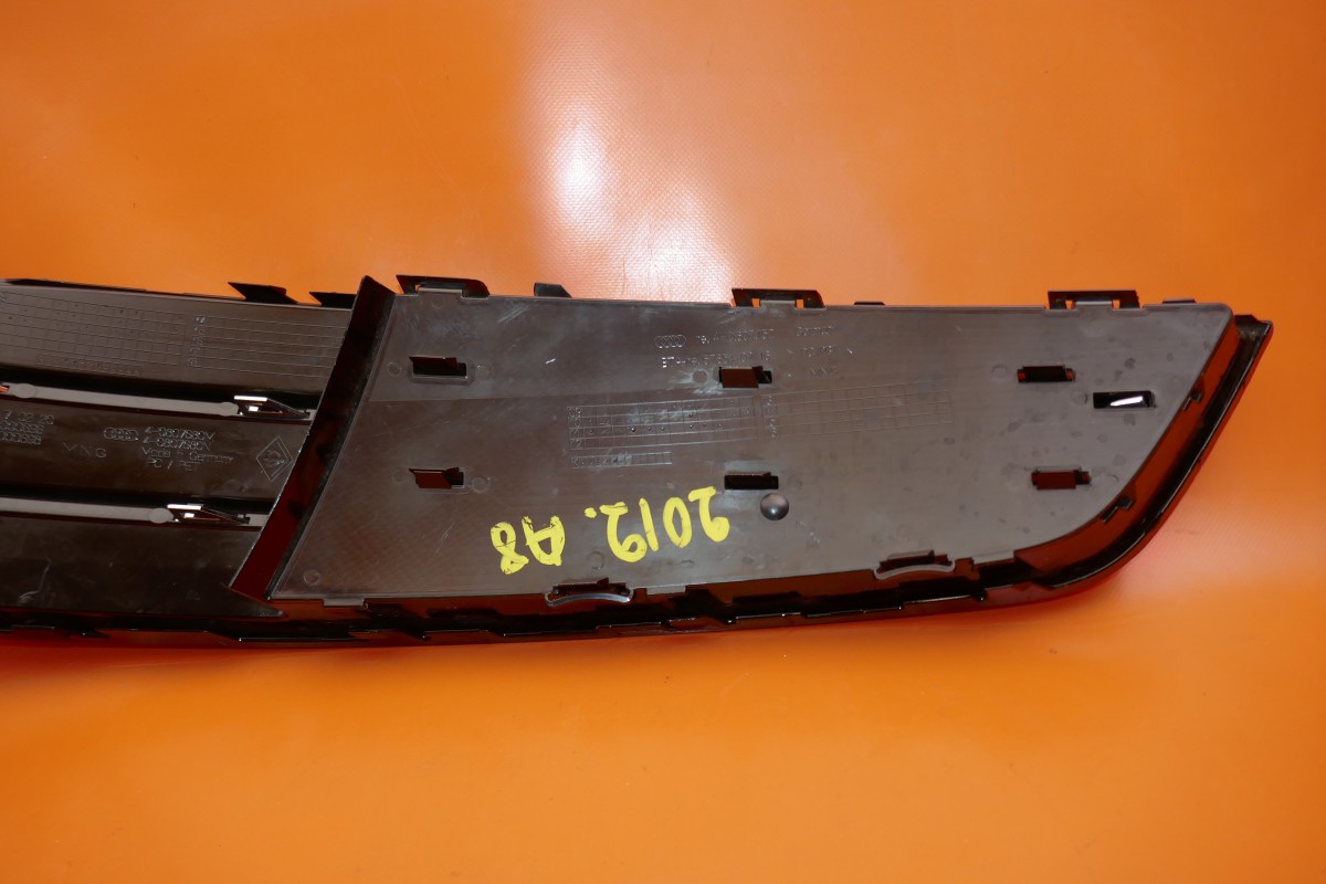 AUDI A8 GRILLE FRONT BUMPER RIGHT LOWER 2011 2012 2013 2014 4H0807680M OEM