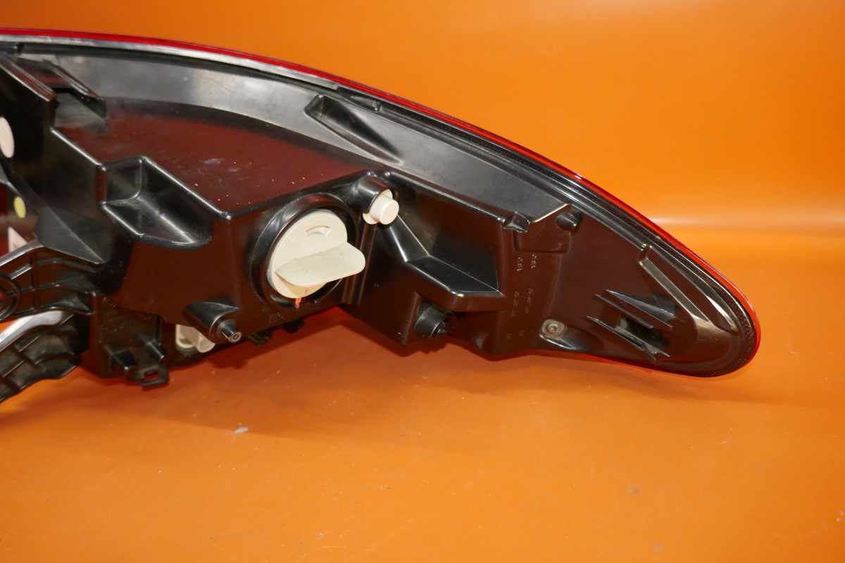 BMW X2 TAIL LIGHT LEFT DRIVER 2018 2019 2020 F03687500F LED F39 OEM