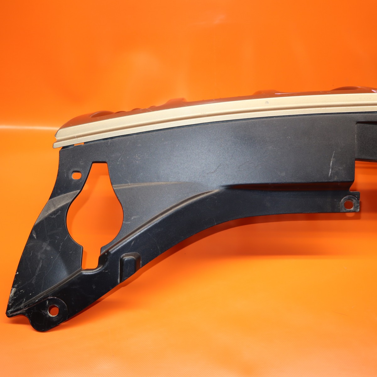 JEEP GRAND CHEROKEE GRILLE 2005 2006 2007 82209206 OEM