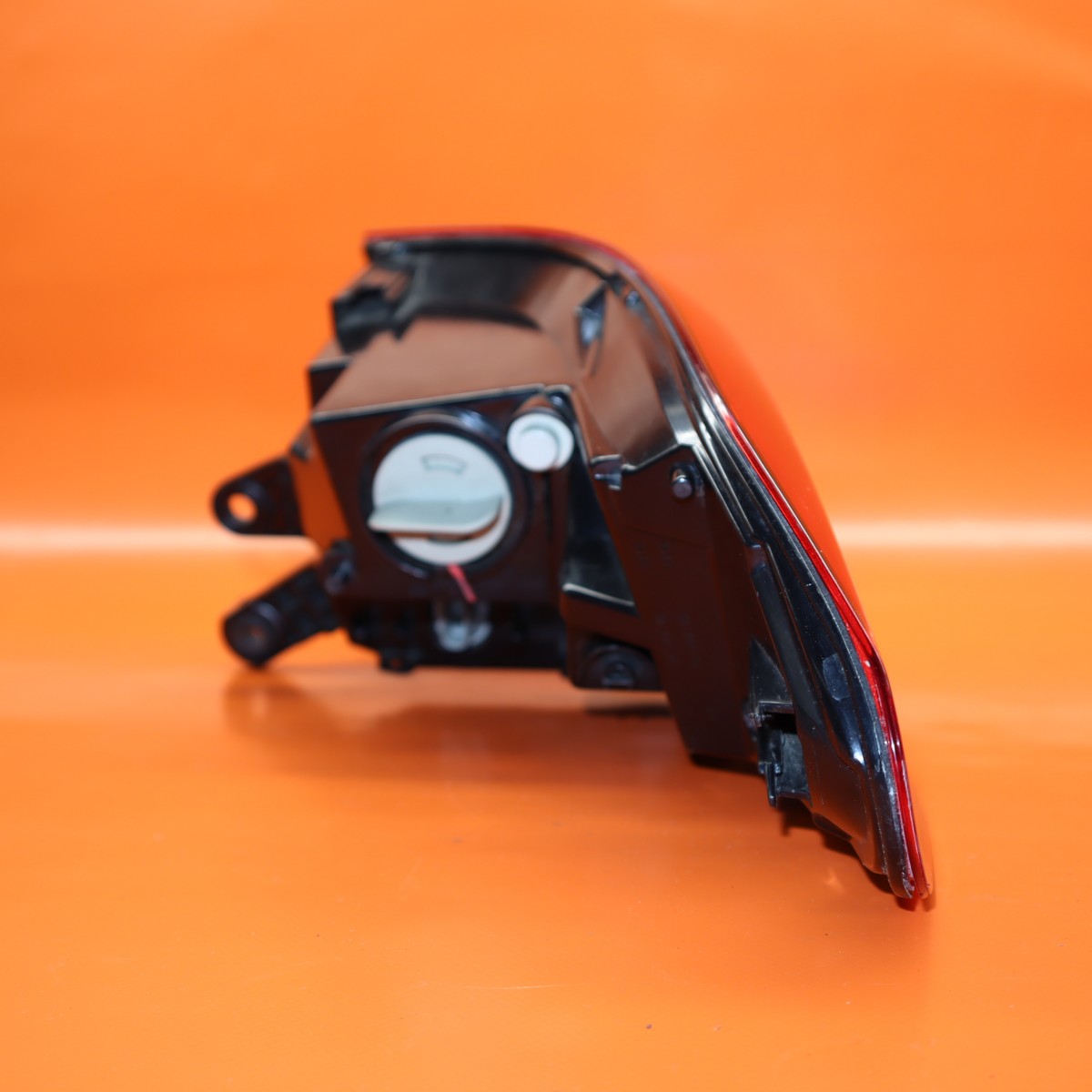 BMW X2 TAIL LIGHT LEFT DRIVER 2018 2019 2020 F03687500F LED F39 OEM