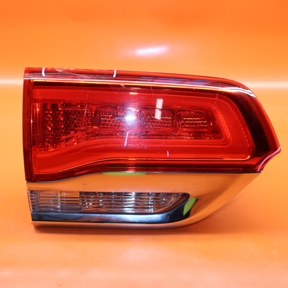 JEEP GRAND CHEROKEE TAIL LIGHT GATE TRUNK LEFT 2014 2015 2016