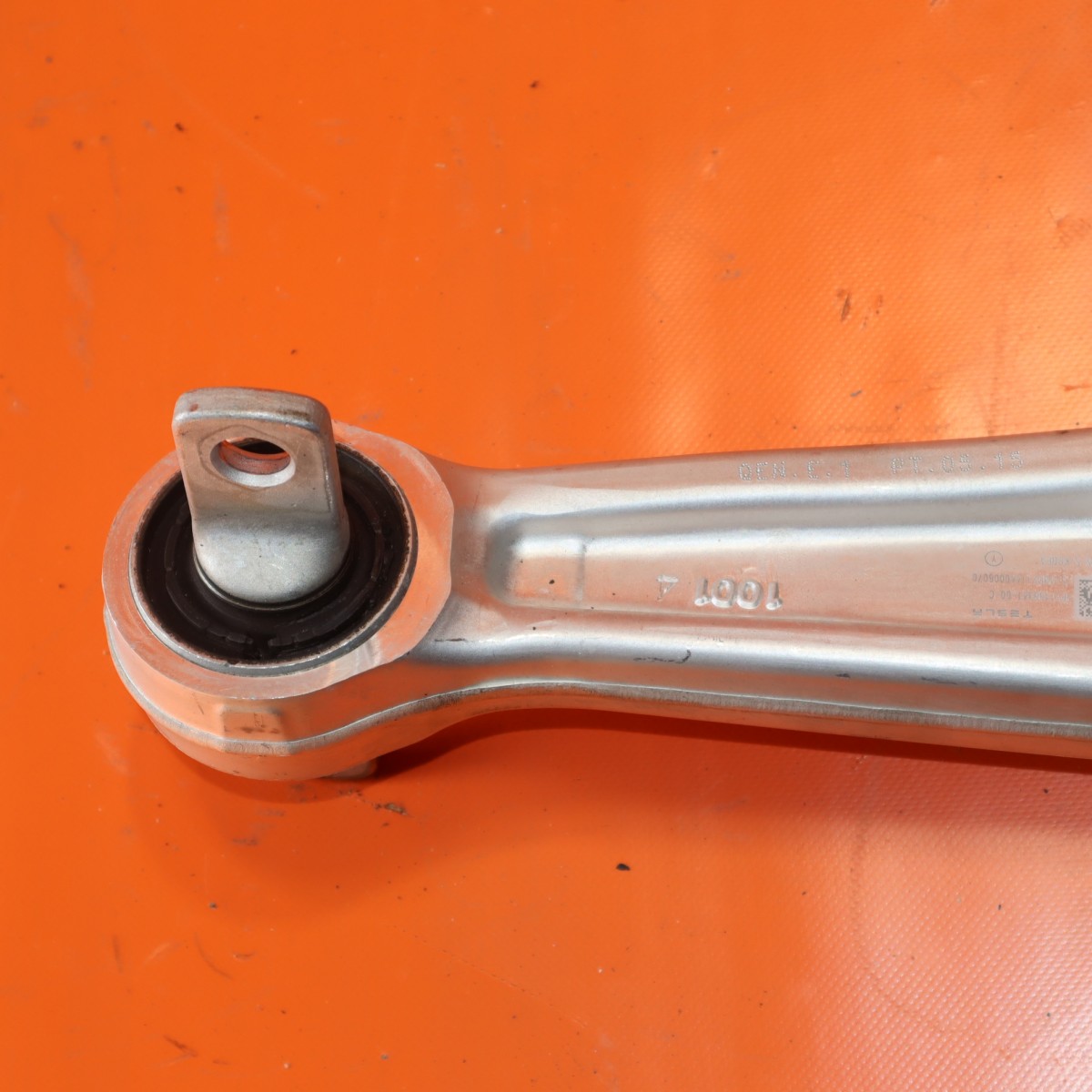 TESLA MODEL Y CONTROL ARM LOWER LEFT RIGHT 2020 2021 2022 118834100C OEM