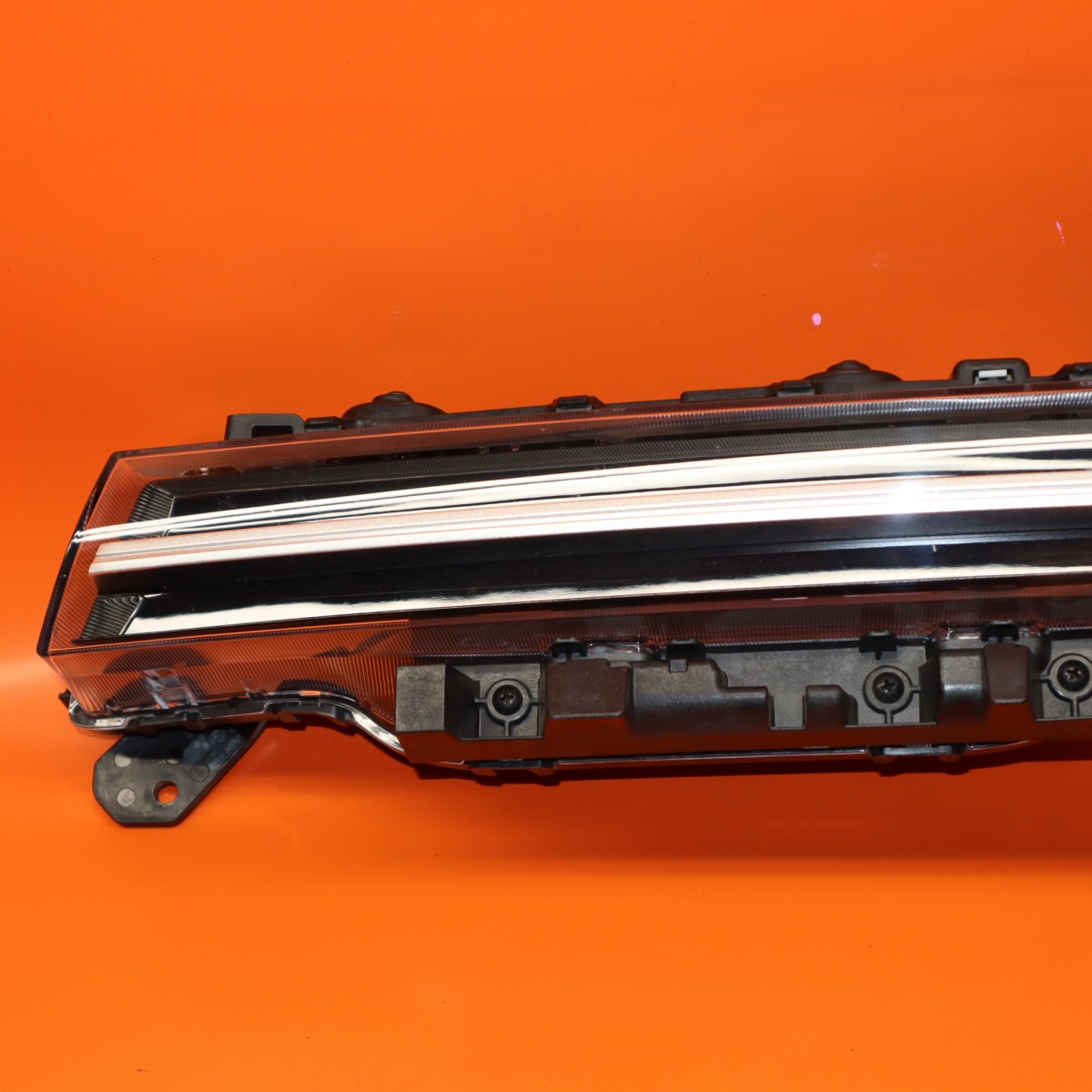 KIA SOUL CENTER HEADLIGHT HEADLAMP 2020 2021 2022 92209-K0 OEM