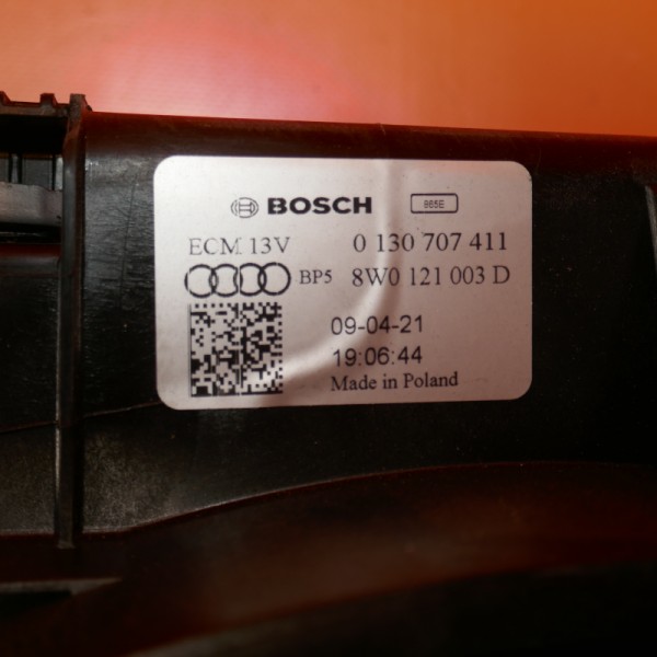 AUDI Q7 COOLING FAN 2018 2019 2020 8W0121003D OEM DAMAGED