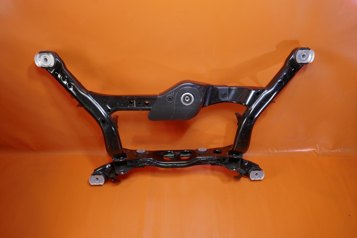 PORSCHE MACAN CROSSMEMBER REAR SUBFRAME 2015 2016 2017 2018 2019 2020 95B505235F