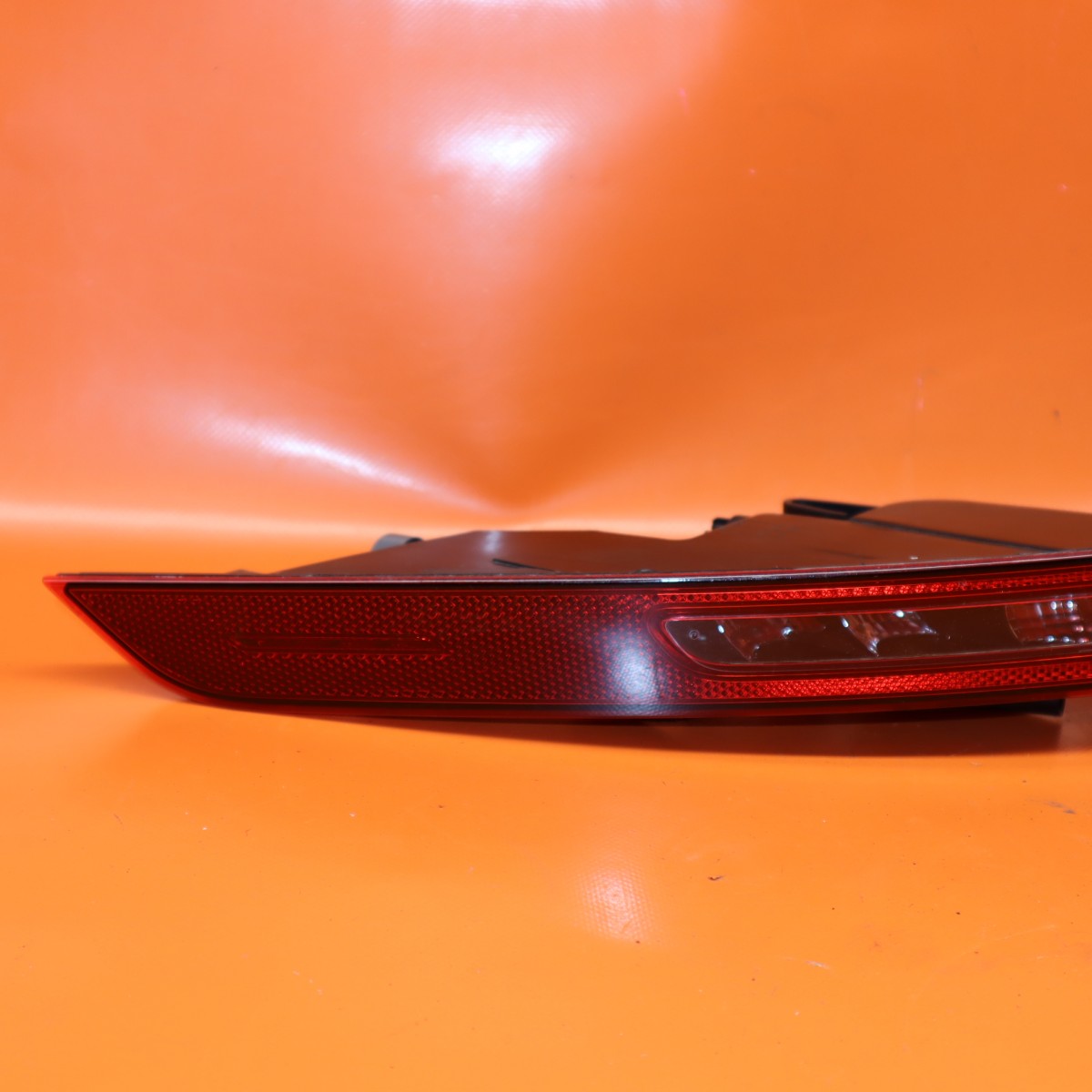 PORSCHE MACAN TAIL LIGHT LEFT BUMPER REFLECTOR 2015 2016 2017 2018